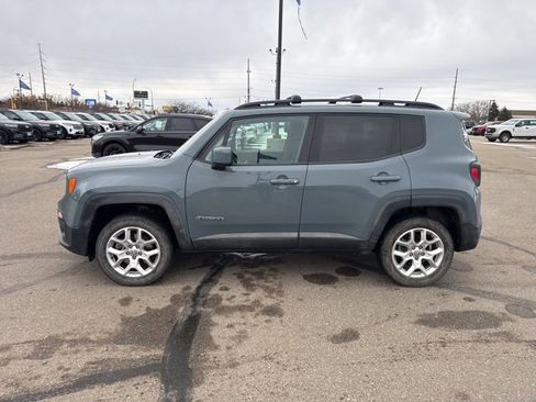 Used 2018 Jeep Renegade Latitude image 5
