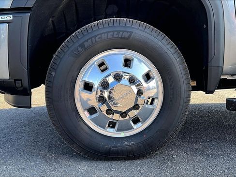 New 2026 GMC Sierra 3500 Denali Ultimate image 12