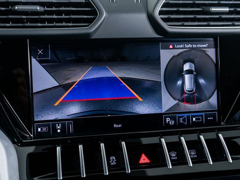 Used 2021 Lamborghini Urus image 40