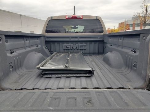 Used 2015 GMC Canyon SLE w/ SLE Convenience Package image 34