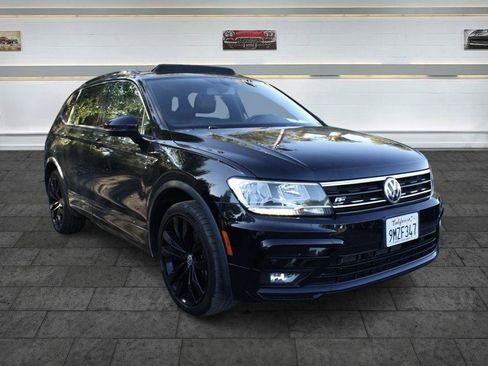 Used 2021 Volkswagen Tiguan SE R-Line FWD image 1