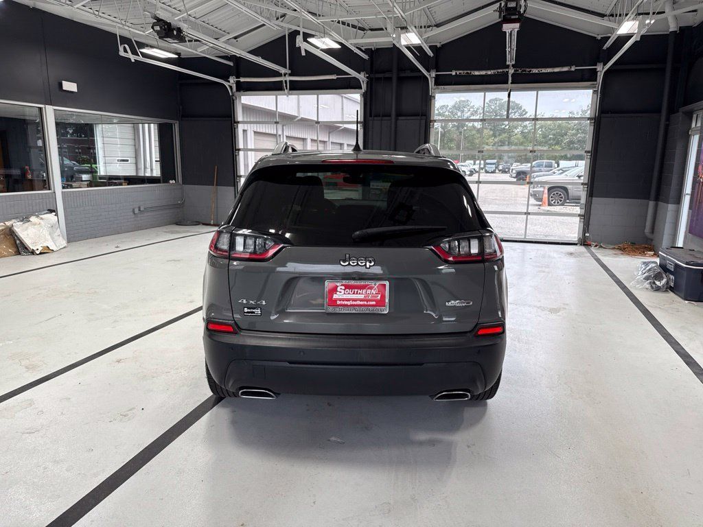 Used 2020 Jeep Cherokee Latitude Plus w/ Cold Weather Group AWD/4WD image 7