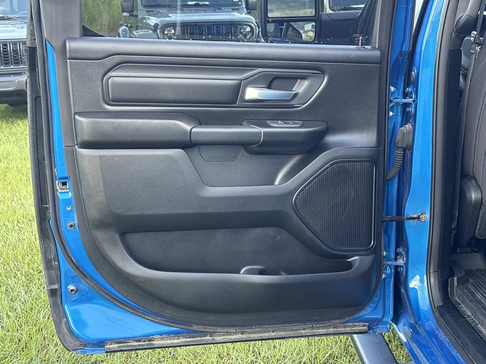 Certified 2025 RAM 1500 Tradesman AWD/4WD image 14