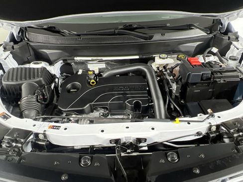 Certified 2025 Chevrolet Equinox LT image 30