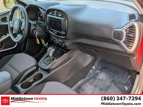 Used 2023 Kia Soul LX FWD image 34