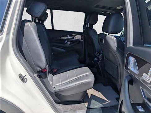 Used 2020 Mercedes-Benz GLS 450 4MATIC image 18