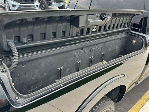 Used 2019 RAM 2500 Laramie AWD/4WD image 15