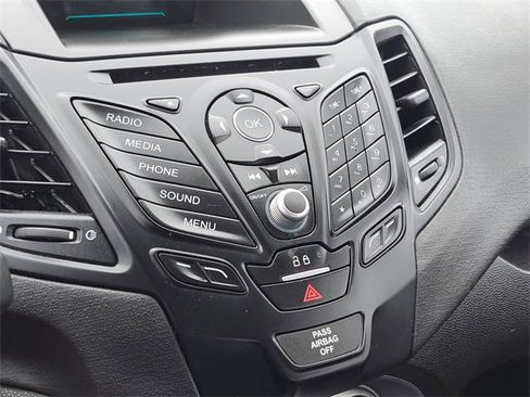 Used 2017 Ford Fiesta SE image 14