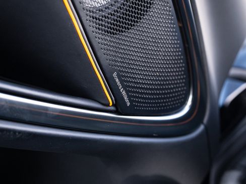 Used 2023 McLaren Artura RWD image 45