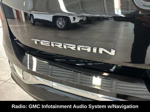 Used 2024 GMC Terrain Denali w/ Denali Premium Package AWD/4WD image 10