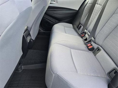 Used 2025 Toyota Corolla SE image 10