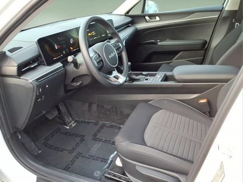 Used 2025 Kia K5 LXS FWD image 11