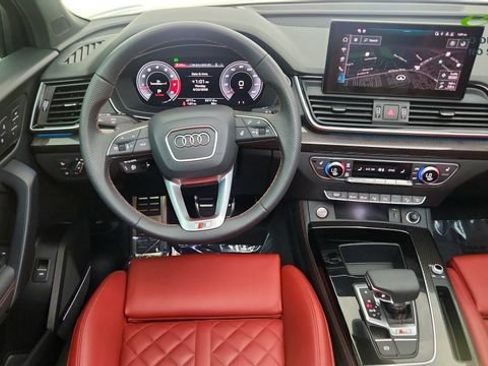 Used 2025 Audi SQ5 Prestige AWD/4WD image 36
