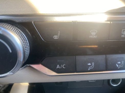 Used 2023 Nissan Altima 2.5 SV w/ SV Premium Package image 27