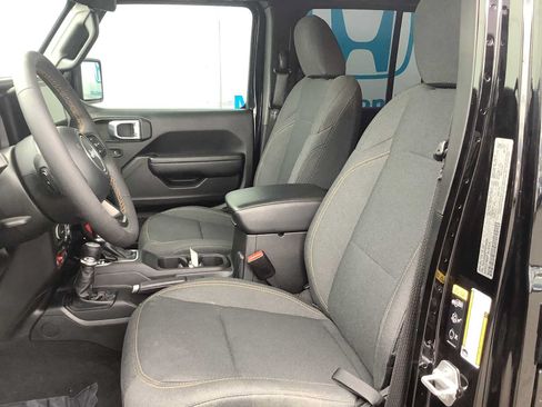 Used 2024 Jeep Wrangler Unlimited AWD/4WD image 13