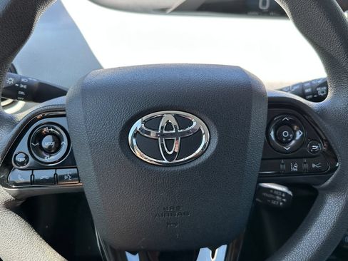Used 2022 Toyota Prius LE FWD image 23
