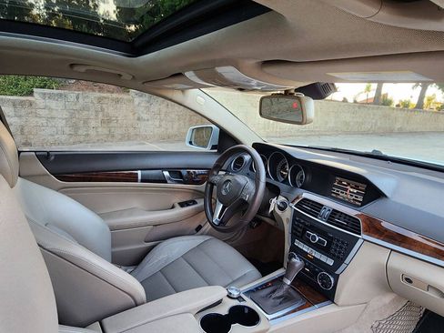 Used 2013 Mercedes-Benz C 250 Coupe image 26