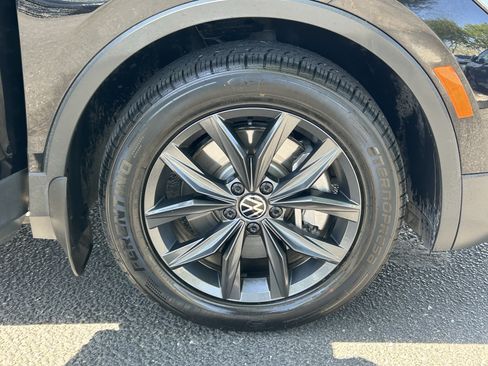 Used 2024 Volkswagen Tiguan SE FWD image 7
