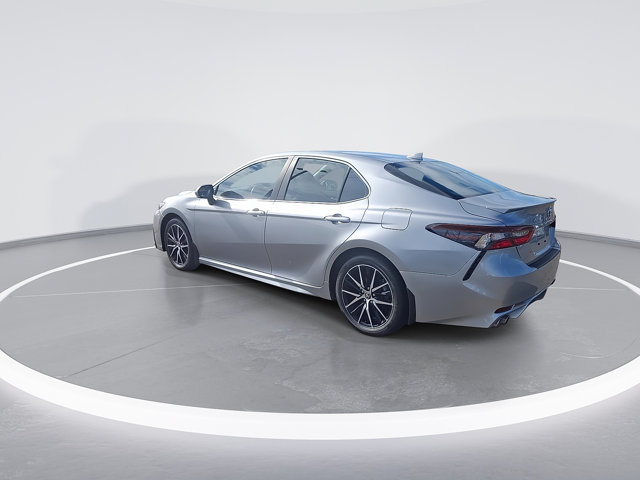 Used 2024 Toyota Camry SE w/ Cold Weather Package FWD image 6