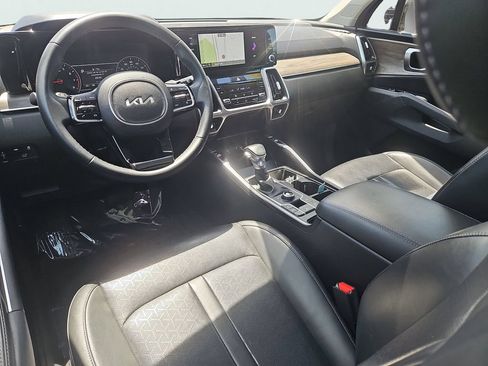 Certified 2023 Kia Sorento X-Line EX AWD/4WD image 11