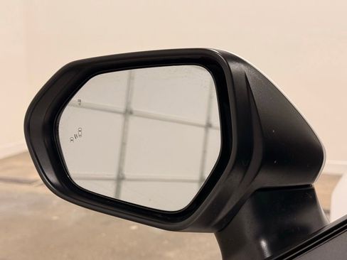 Used 2025 Toyota Camry LE image 12