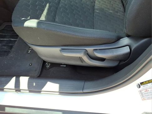 Used 2022 Nissan Kicks S FWD image 22