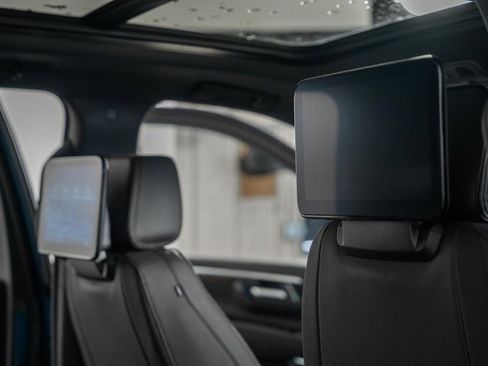 New 2026 Chevrolet Suburban High Country image 39