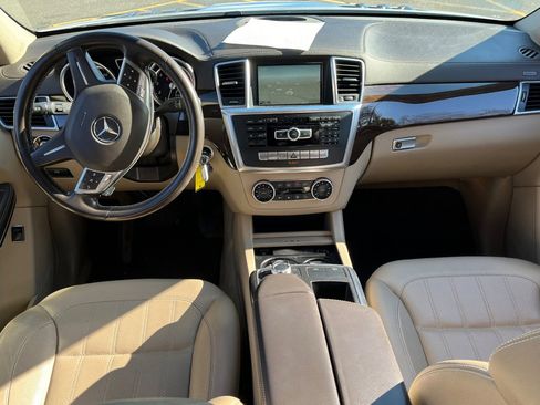 Used 2014 Mercedes-Benz GL 450 4MATIC image 10