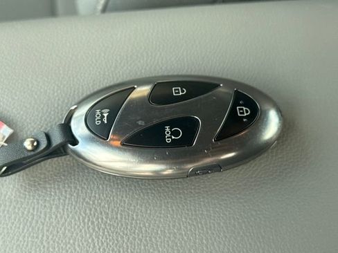 Certified 2025 Hyundai Elantra Sport image 29