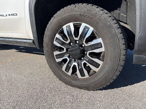 Used 2025 GMC Sierra 3500 Denali Ultimate image 12