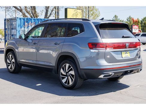 Used 2025 Volkswagen Atlas SE AWD/4WD image 5