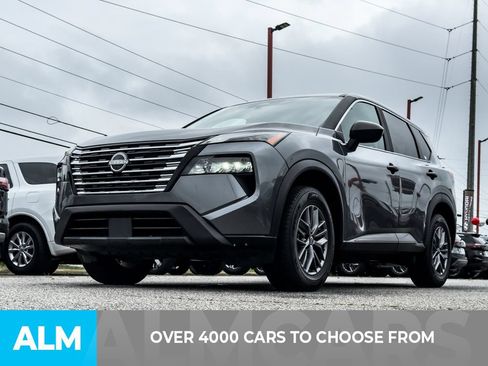 Used 2024 Nissan Rogue S FWD image 2