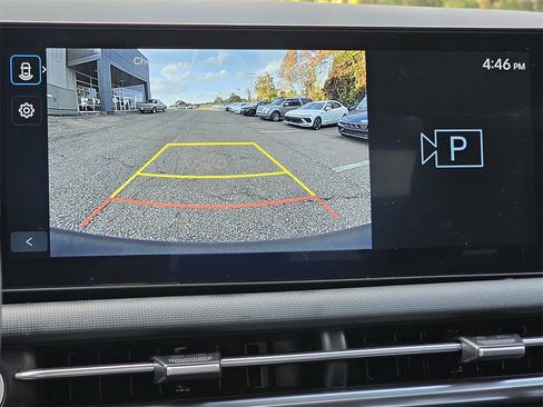 Certified 2025 Hyundai Santa Cruz SE image 10