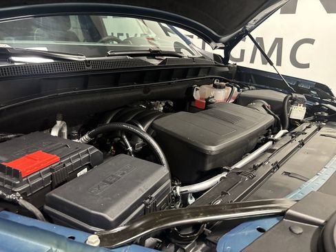 New 2026 Chevrolet Suburban Premier image 3