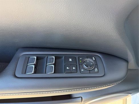 Used 2020 Lexus RX 350L FWD w/ Premium Package image 27