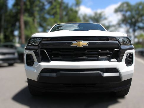 Used 2023 Chevrolet Colorado LT RWD image 13