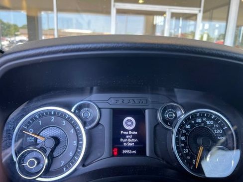 Used 2022 RAM 1500 Big Horn AWD/4WD image 11