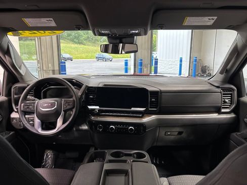 Used 2024 GMC Sierra 1500 Elevation AWD/4WD image 11