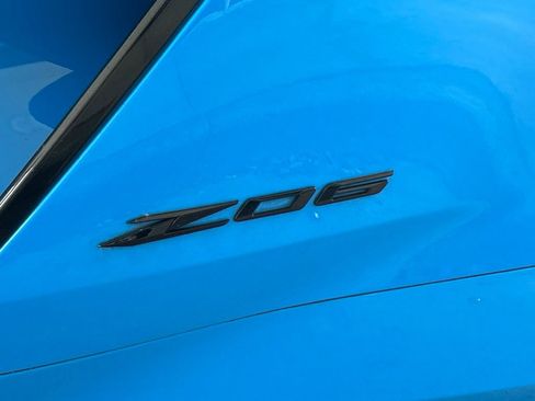 Used 2025 Chevrolet Corvette Z06 RWD image 16
