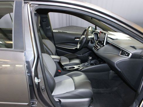 Used 2021 Toyota Corolla XSE FWD image 38