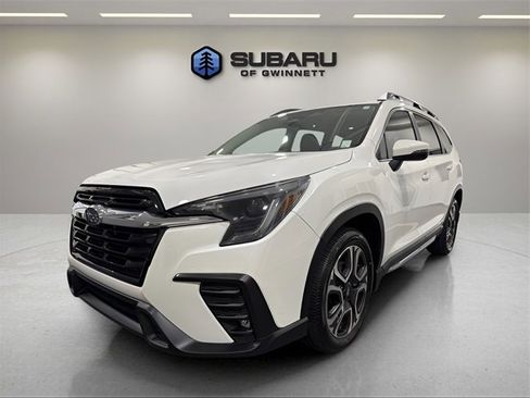 Used 2023 Subaru Ascent Limited image 1