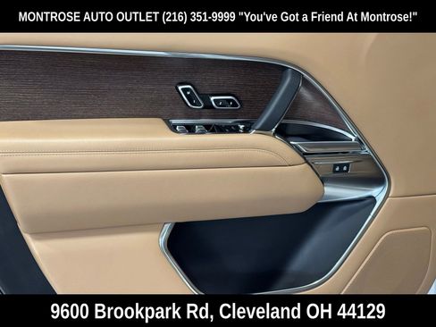 Used 2022 Land Rover Range Rover Long Wheelbase SE image 10