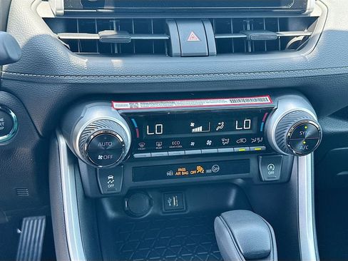 Used 2025 Toyota RAV4 XLE w/ Convenience Package image 14