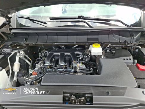 Used 2025 Nissan Pathfinder SV FWD image 28