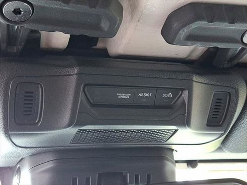 Certified 2024 Jeep Wrangler Unlimited AWD/4WD image 32