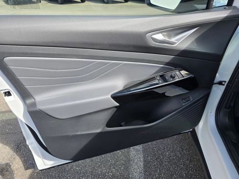 New 2026 Volkswagen ID.4 Pro S image 19