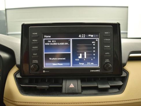 Used 2022 Toyota RAV4 LE image 17