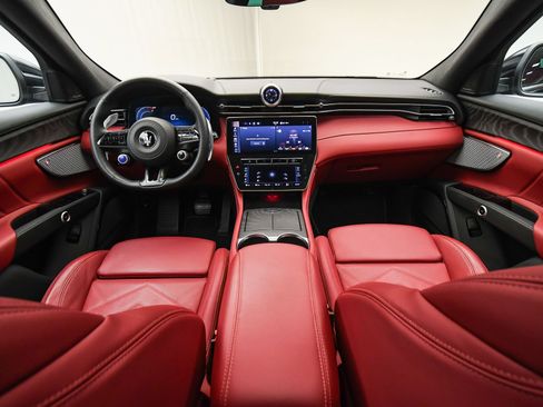 New 2025 Maserati Grecale GT AWD/4WD image 13