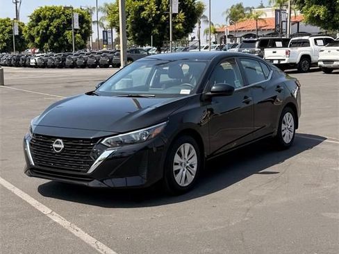 Used 2025 Nissan Sentra S FWD image 3