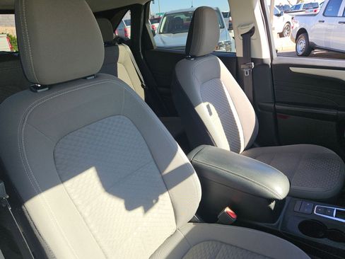 Used 2021 Ford Escape SE image 25